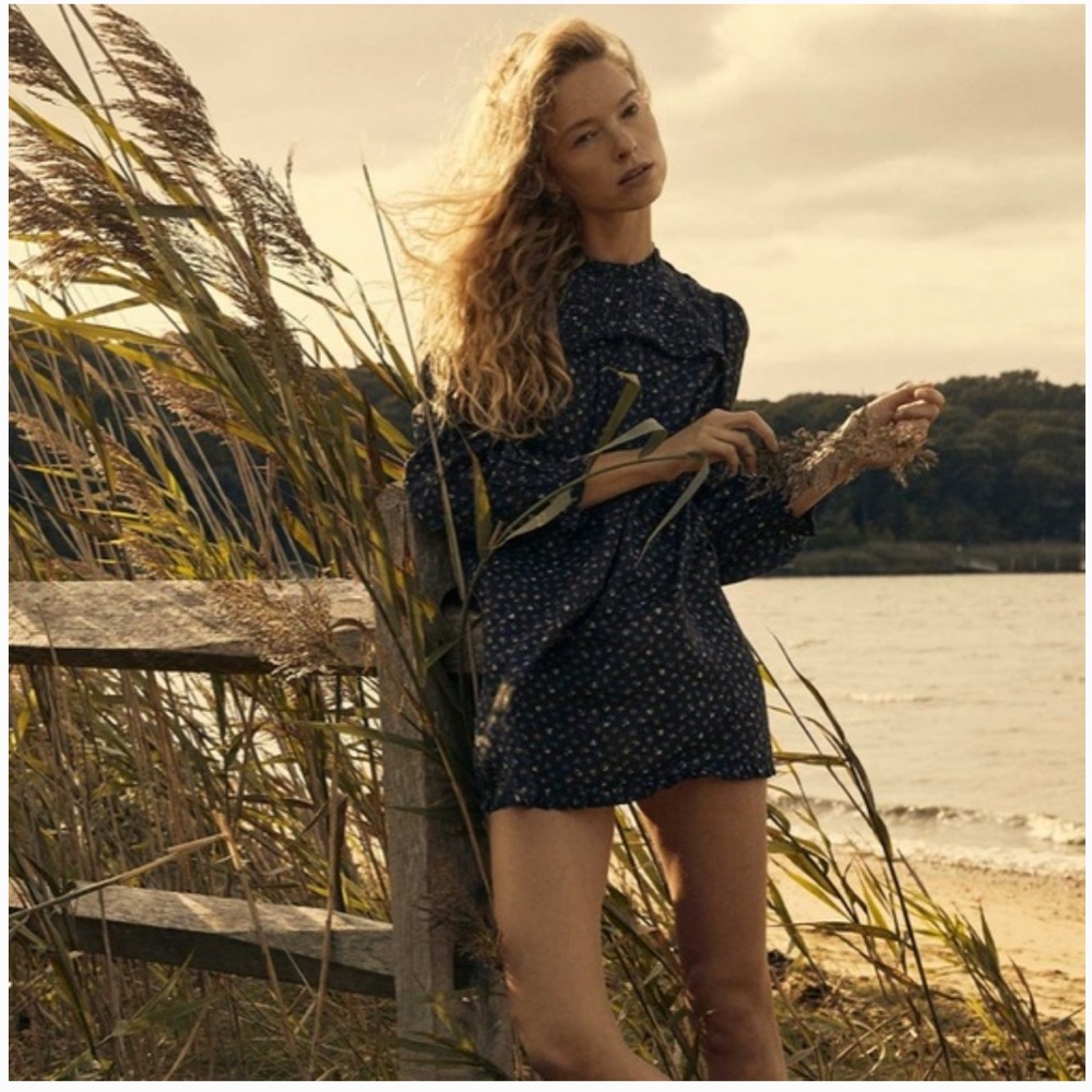 Doen Knoll Dress